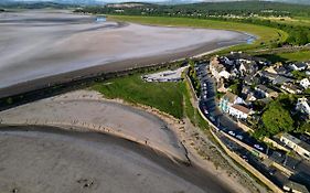 Ye Olde Fighting Cocks